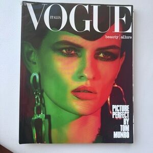 Magazine VOGUE Italia 825 Supplement Beauty Allure May 2019